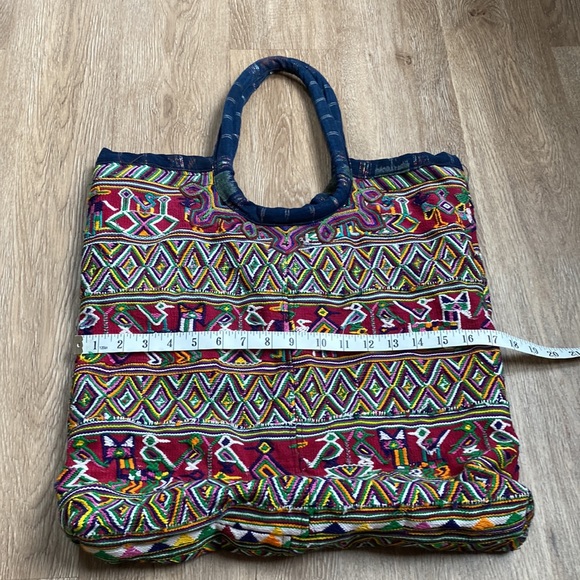 Aztec pattern big canvas tote. - Picture 5 of 12